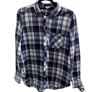 100% Cotton Woolrich Button front flannel size Large